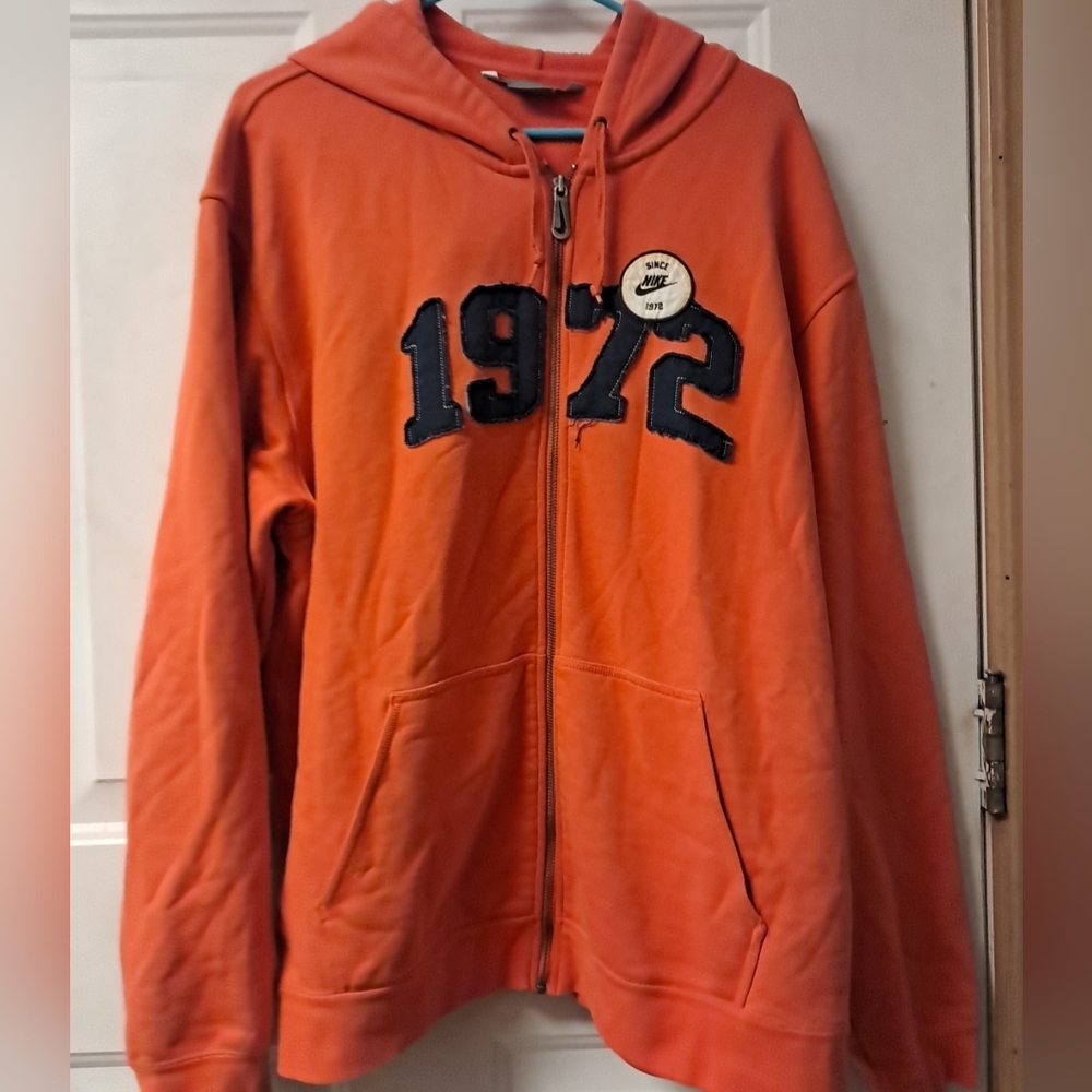 Nike 1972 Distressed Style Mens XL Full Zip Hooded Jacket. Orange
